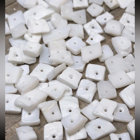 300+ White Square Puka Pooka Shell Beads Jewelry Making Crafting DIY Bulk Lot - Picture 3 of 11